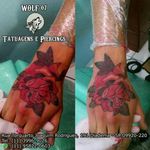 Freehand Rosas Old School Instagram do Cliente: @alemaster7750 Instagram e Tattoodo do Tatuador: @wolf07_ Instagram e Tattoodo do Estúdio: @wolf07tatuagens #rosas #roses #old #oldschool #ink #tatuagem #bodyart #tattoo #tintanapele #eletricink #freehand
