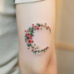 Coffee cherry & Flower by SION (@tattooistsion)  #flowertattoo #floraltattoo #Korea #KoreanArtist #moon #moontattoo  #tattooistsion #colortattoo #flowermoon  #flower #flowers #oriental 