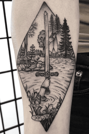 Lady of the lake ✖️🗡✖️ #art #tattoo #tattoooftheday #sword #blackwork 