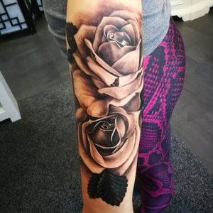 Small coverup part and roses
