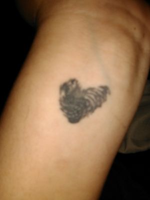 Thumb print(s) heart tattoo 😍