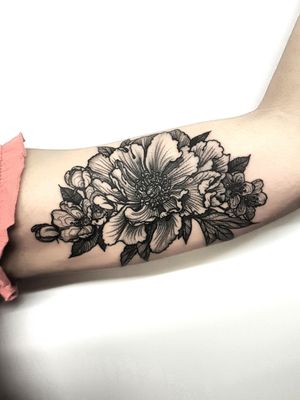 Instagram: @olga_tattoosE-mail:         Olgamdtattoos@gmail.com #peony#peonytattoo#flowertattoo#sakura#cherryblossoms#flowerdesign#london#londontattoos#shoreditch#customdesign#customtattoos#bw#blackink#blscktattoos#tattoo#tattoos#tattooed#tattooers#blackwork#blackink#blackworkers#blackworkers_tattoo#ttt#tttism#ldnttt#london#ink#londontattoos#uktattooers#blacktattoos#blackandgrey#blackandgreytattoos#realistictattoo#art#blackandgreytattoos#posTTT#loveiTTT 
