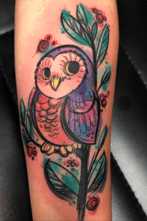 Illustrative watercolor owl