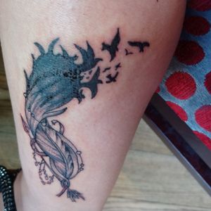 I found this by accident on the Internet as soon as I saw it I had to get it and I haven't regretted that decision I think its a pretty good tattoo #feathertattoo #birds 