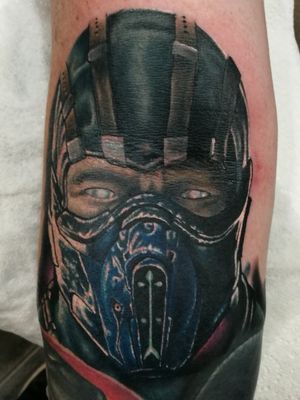 Sub zero from mortal kombat in the arm ditch