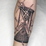Tattoo by Gabriele Cardosi #GabrieleCardosi #hourglasstattoos #hourglass #time #glass #blackandgrey #pyramid #eye #allseeingeye #star #eyeofprovidence