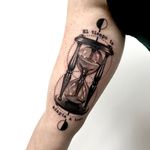 Tattoo by Hernan Noble #HernanNoble #hourglasstattoos #hourglass #time #glass #blackandgrey #dots #text #quote #font #reflection #sand