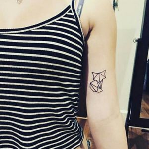 Poligonal Fox tatoo