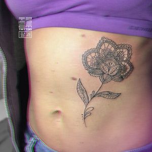 #Цветок для девушки-полицейской 👮😇 (май 2016) #tattoo #flower #inkedsense #Chi