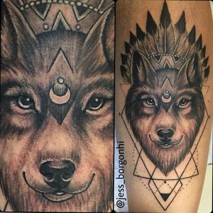 Tattoo Wolf Feito por: @angelodiehl #wolftattoo #wolf #moon #lobo #lobotattoo #geometrictattoo #geometric 