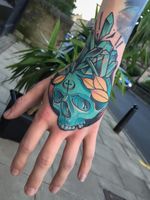Blue skull on hand #neotraditional #neotrad #neotradsub #tattoo #ink #colors #rose #rosetattoo #skull #skulltattoo #trad #Edinburgh #edinburghtattoo #uk #uktattoo #thebestoftheday #girl #girls #girltattoo #face #tattooed #inkspiration #art #customdesign #design #scotland #scotlandtattoo #death #instagram #neotradiotionaltattooers