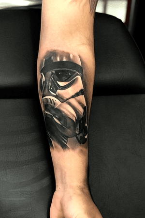 Stormtrooper tattoo I did a couple weeks ago. 4 hours of work. #tattoo #tatuaggio #tatuaje #tattoos #tatuaggi #tatuajes #realistictattoo #realistic #realism #stormtrooper #starwars #starwarstattoo