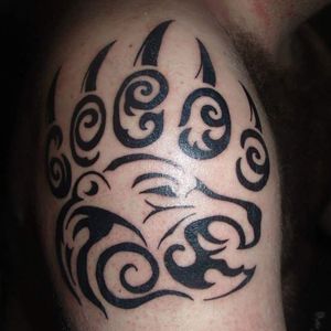 Tribal bear paw, right shoulder
