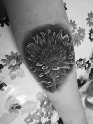 #sunflowertattoo #sunflower #flowers #Black #blackandwhitetattoo #realistic #realism #blackandgrey #feminine 