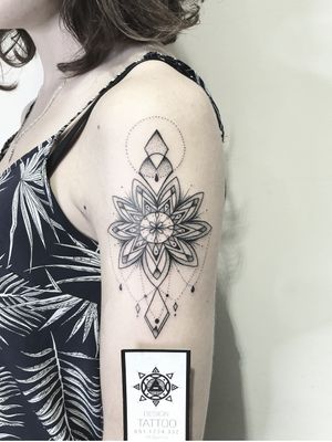 A very personal tattoo done by my talented tattoo artist in Vietnam. It's really meaningful so please do not copy, or add your own details 😁 ______ #dot #dotwork #dotworktattoo #mandala #mandalastyle #mandalatattoo #tattooidea #design #flowertattoo #flower #ornemental #ornementaltattoo #ornement #vietnam #ink #inked #geometrictattoo #geometric #thinlinetattoo #fineline 