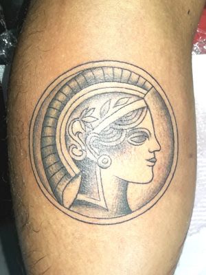 Athena in a obulus (ancient Greek coin).Representation of order, wisdom and protection. Acording to mithology a dead person should be buried along with one obulus in each eye in order to afford the ride to the underworld or stay in the Limbo for 100 years.Right calf, took around of 2 hours to get done. Second of the pair. 