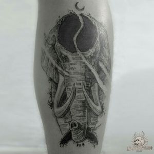 Elefante estilo sketch como cobertura de um tatuagem. 