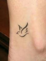 Small bird tattoo, uploaded from google. #bird #birdtattoo #birdlovers 
