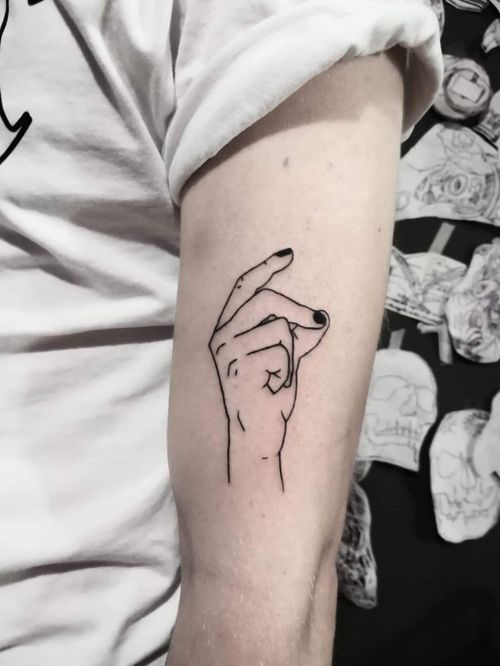 Tattoo Uploaded By Adam Albert Snap Out Of It Hand Minimalist Minimal Outline Fingers Nails Thumb Middlefinger Ring Pinky Wrist Tattoodo