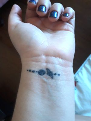 Not even going to feel slightly ashamed that I got this idea from the internet. I love sci-fi and planets so yeah. This tattoo was also my fastest, taking a whopping 20 minutes. So yeah.