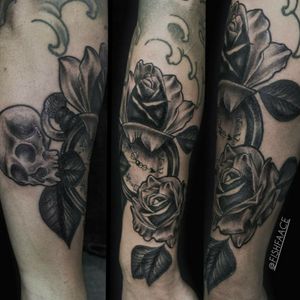 Clock, roses and skull Neo Traditional Blackwork tattooRelógio, rosas e caveira Neo Traditional Blackwork tattoo tatuagem