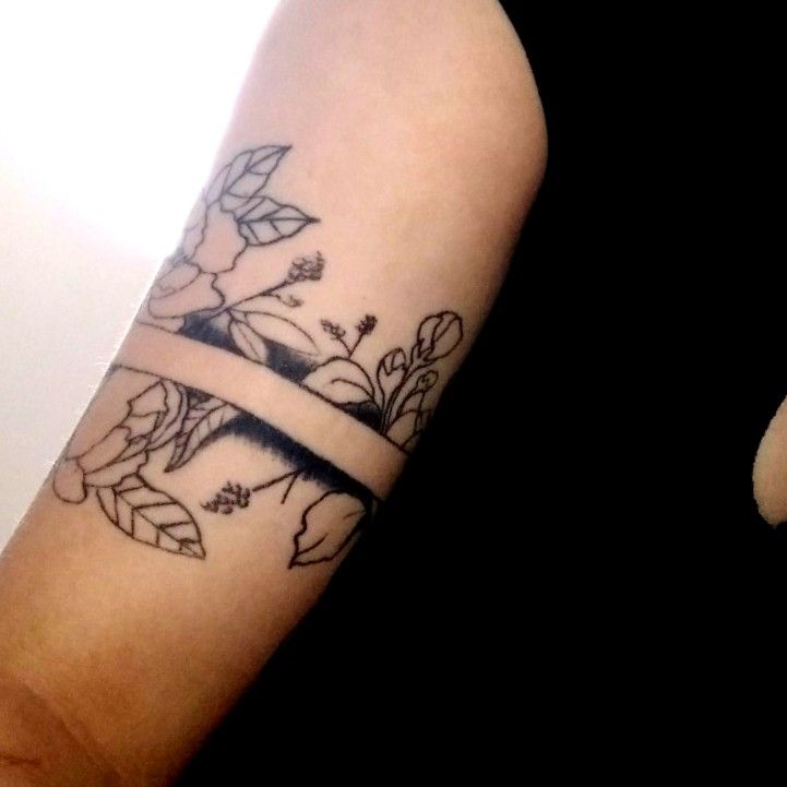 Floral arm wrap by Eryn elovesink  Myth Tattoo Studio  Facebook