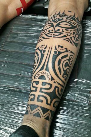MaoriQuieres tatuarte conmigo?Escríbeme.Whatsapp (+57)3017050703Instagram @livisouma#maoritattoo #maori #tattooart #tattoos #Black #blacktattoos #tribal 