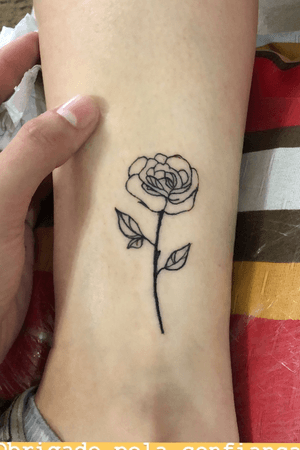 Delicated rose in my friend. #rose #blackandgrey #tattooartist 