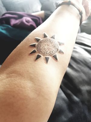 6th tattooRandom little sun 😊 my daughter loves suns