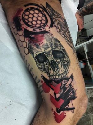 Alessandra Gaibotti X info ac_redhouse@yahoo.it Whatsapp 3477804765#polkatrash #polka #skulltattoo #geometric #skull #tattooart #skulladdict #legtattoo  #leg #trashpolka 