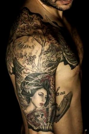 #artist Alessandra Gaibotti X info Whatsapp 3477804765ac_redhouse@yahoo.it #geishatattoo #realismo #tattooartist #inkedgirl #inked #blackandgrey #tattoo 