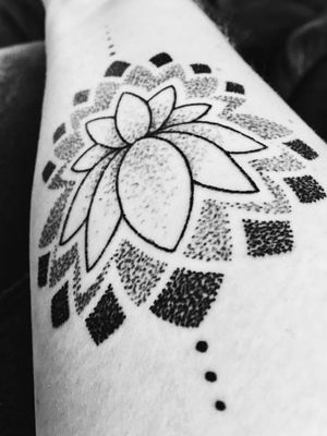 Lotus with stippling
