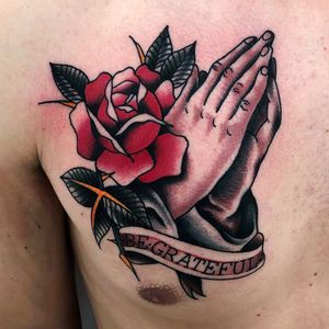 Tattoo by Mattia Giks Esposito #MattiaGiksEsposito #religioustattoo #Christian #Catholic #religious #clappers #hands #prayer #pray #rose #flower #floral #traditional #color