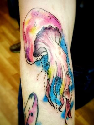 Watercolor jellyfish#shtoportattoo #dnepr #dneprtattoo #watercolortattoos #watercolor #jellyfishtattoo #ukrainetattoo #ukraine #dnipro #colortattoos 