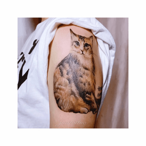 Tattoo by Momo tattooist. Guangzhou Tattoo - #Justtattoo #GuangzhouTattoo #OriginalTattoo #TattooManuscript #TattooDesign #TattooFemaleTattooist#cat #cattattoo #watercolor #watercolortattoo #realism #horror #horrortattoo 