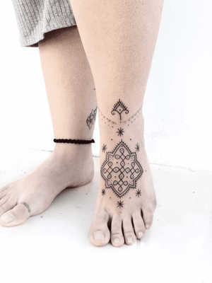 Geometry tattoo, line + dotwork