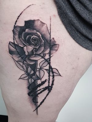 Finally got to tattoo this rose design. Wouldn't mind doing a little series of similar rose designs hit me up if this is something you'd like! email for bookings; antbatetattoos@gmail.com #uktta #tattoolife #tattoooftheday #inkaddicts #superbtattoos #crownofthorns #silverbackink #silverbackinkinstablack #spektraedgex #fkirons #sullenartcollective #chester #tattoo #tattoos #tattooed #tattooing #tattooartist #tattoostudio #wheretheytatt #antbatetattoos #ezgripz #blackwork #blackworkerssubmission #blackworkers #blacktattooart #chaoticblackworkers #darkartists #btattooing