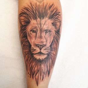 #newtattoo #lion #liontattoo #animaltattoo #sketchtattoo #shade #shading #legsleeve 