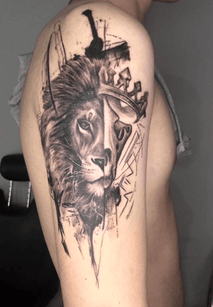#tattoo #ink #tattoos #lion #🦁 #realistic #realistictattoo #blackwork #寫實 #寫實刺青 #獅子 #潑墨 #暈染