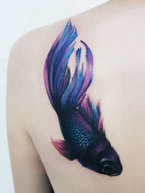 Colourful fish (Cover-up on cover-up)#fishtattoo #fish #colortattoo #colorful #CoverUpTattoos #coverup #illustrative 