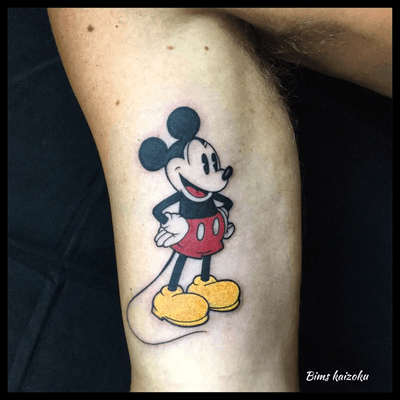 Mickey Mouse 🐭❤️ #bims #bimstattoo #bimskaizoku #tatouage #mickey #mickeymouse #paris #paname #paristattoo #art #color #disneylandparis #disney #disneyland #disneylife #disneytattoo #life #love #hate #fuck #tattoo #tatted #tattooed #tattrx #tattooer #tattoos_of_instagram #tattoist #tattoart #tattooartist @mickeymouse @disney @disneyfr @disneylifestyle @disneyland @waltdisneyworld @disneytat @disneytattoos 