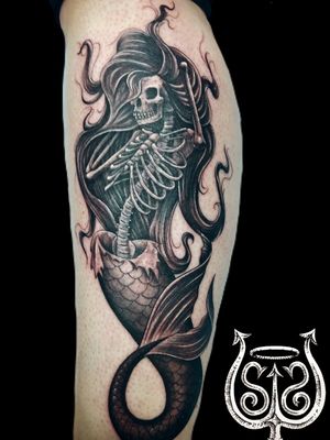 #cool #blackAndWhite #mermaid #skeletontattoo #skull #arm 