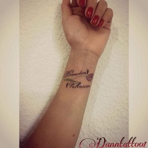 #amordemadre #tatuaje #tatuajeflor #tatujetulipan #tatuajedeamor #motherslove #tattoo #tulipan #tulip #tuliptattoo #girlinked #familylove #familylovetattoo