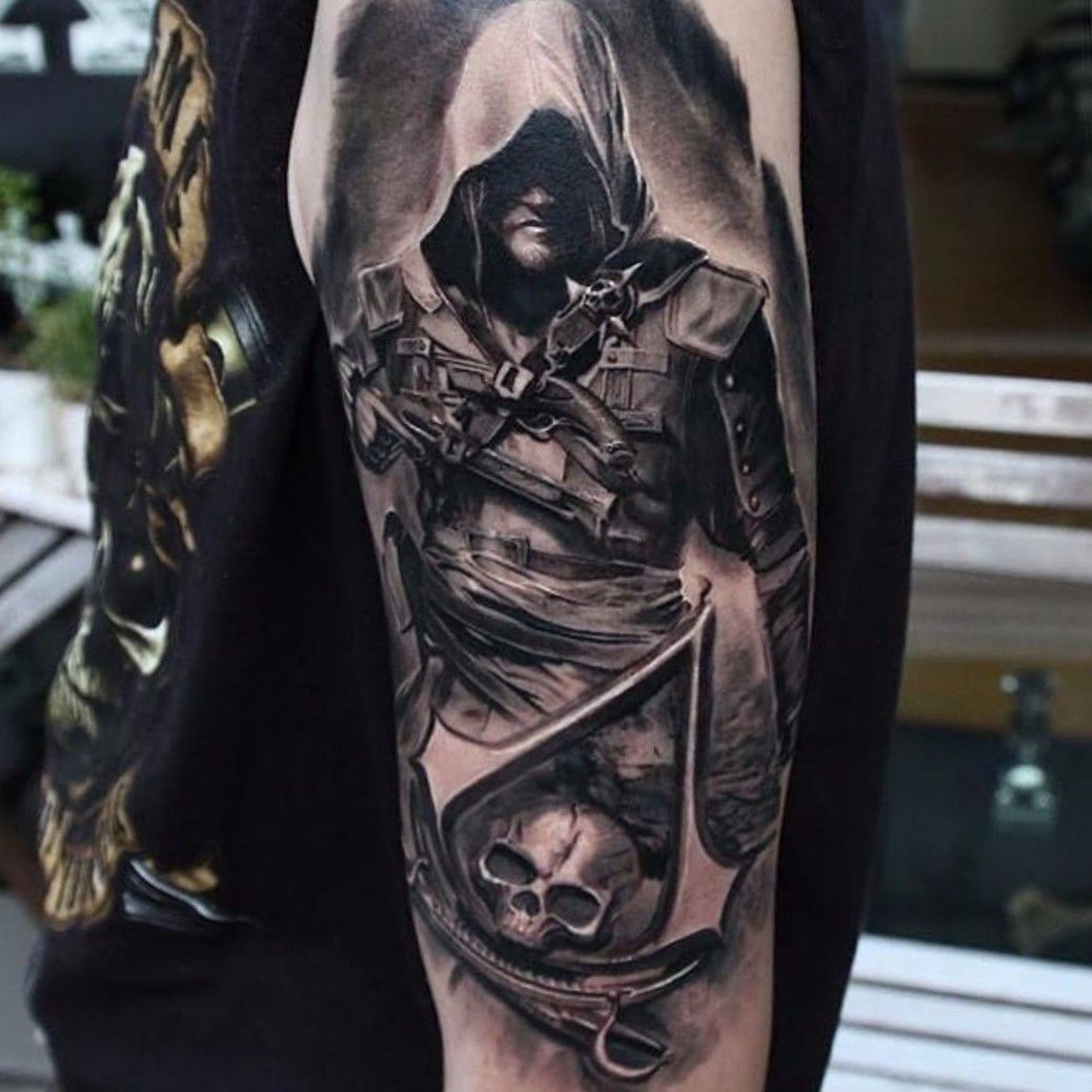 Edward Kenway tattoo collage closeup from Assassins Creed IV Black Flag   Ideias para personagens Vikings Tatuagem pirata