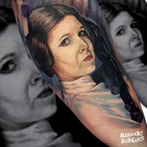 Star Wars tattoo. Princess Leia... Artist:👉🏼@alexandrerodrigues_t2 colortattoo #tattoooftheday #portrait #portraiture #realism #princessleia #portraittattoos #brazilianartist 