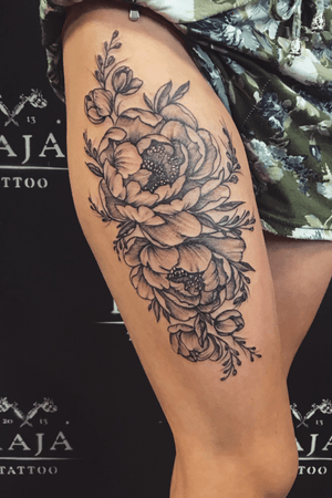 Flowers tattoo 💐