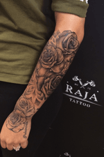 Roses tattoo with dot geometric 