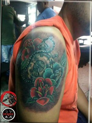 Trabajando en lo que amo #tattoo tatuando es lo que mas me gusta #tattooja #tattoolife #tattoopassion #tatuadoresvenezuela #solindink #eternalink @radiantcolorsink #intenzeink #tattoowork #acuarela #arttoday @solidinktattoos #tattooast #desingtattoo #ink #tatuajesenfotos #tatuajesdemoda @eternalink #tattooed #watercolor #tatuadoresmaracaibo #stencil #stencilart #guyswithtattoos @fusion_ink #lovetattooing #fusionink #bishoprotary #dynamicink #stencilstuff #fkirons #inkeeze #eikondeviceh