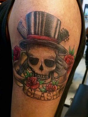 Tatuaje tributo a Slash 