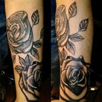 Roses over self inflicted scars #blackandgray #roses #rosesleeve 